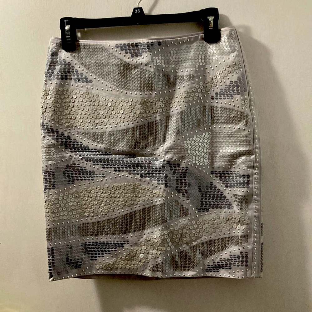 Gray skirt size M / White House black market